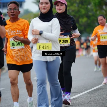 Runner Photo 8487124