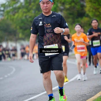 Runner Photo 8487395