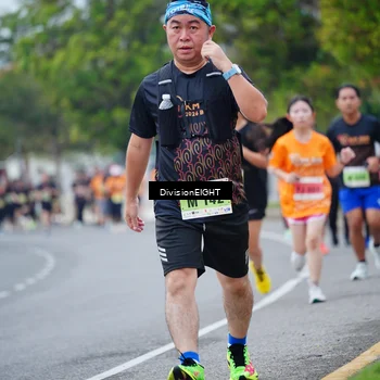 Runner Photo 8487451