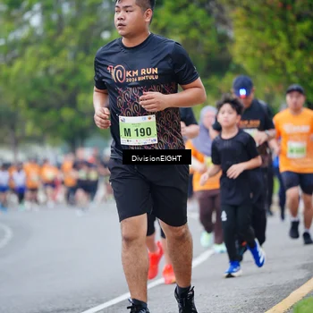 Runner Photo 8487495
