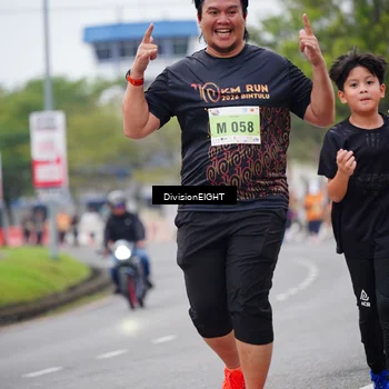 Runner Photo 8487551