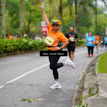 Runner Photo 8488004
