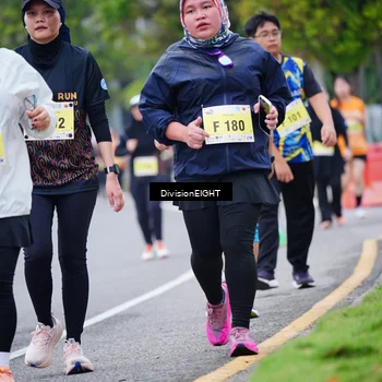Runner Photo 8488198