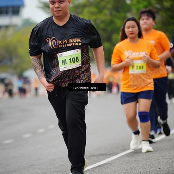 Runner Photo 8488364