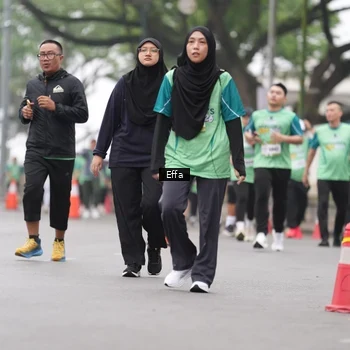 Runner Photo 8490004