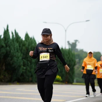 Runner Photo 8490012