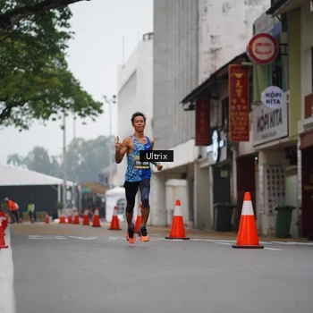 Runner Photo 8490021