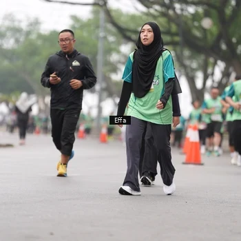 Runner Photo 8490081