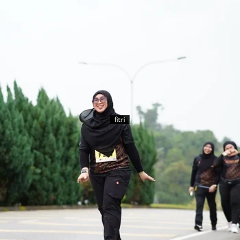 Runner Photo 8490100