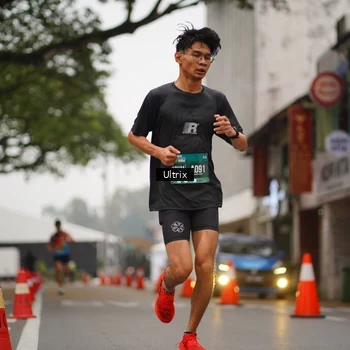 Runner Photo 8490116