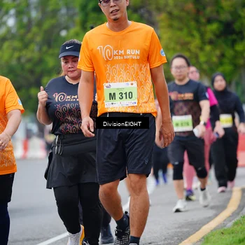 Runner Photo 8490244