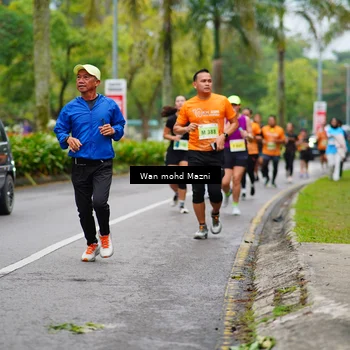 Runner Photo 8490275