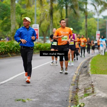 Runner Photo 8490293