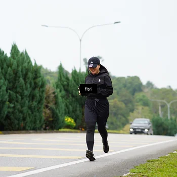 Runner Photo 8490535