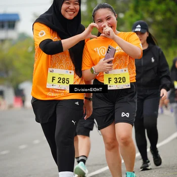 Runner Photo 8490684