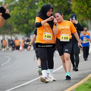 Runner Photo 8490747