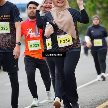 Runner Photo 8490858