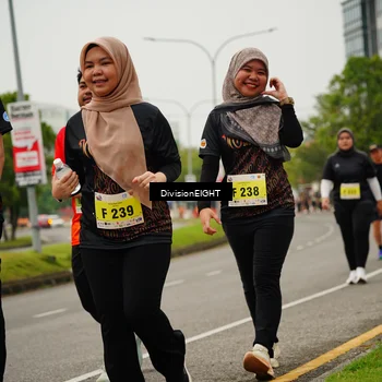 Runner Photo 8490875