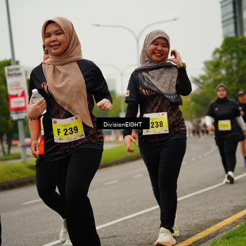 Runner Photo 8490877