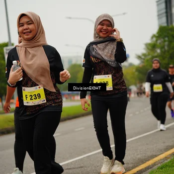 Runner Photo 8490920
