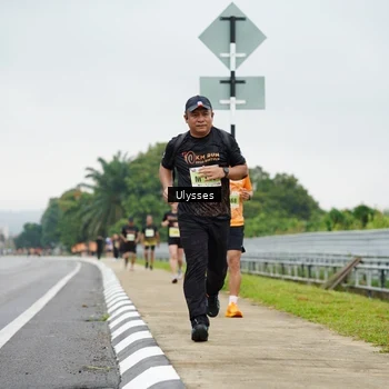 Runner Photo 8492475