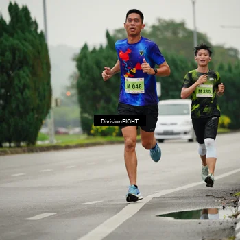 Runner Photo 8492672