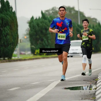 Runner Photo 8492673