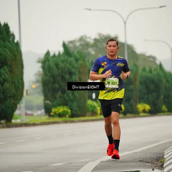 Runner Photo 8492754