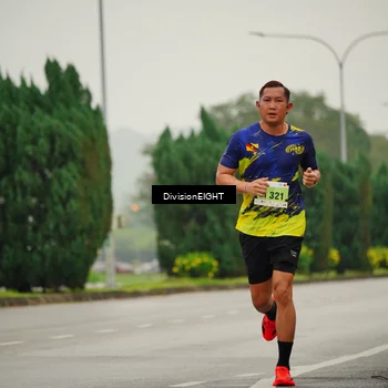 Runner Photo 8492773