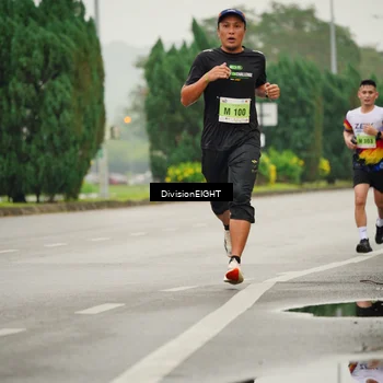 Runner Photo 8492799