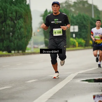 Runner Photo 8492807