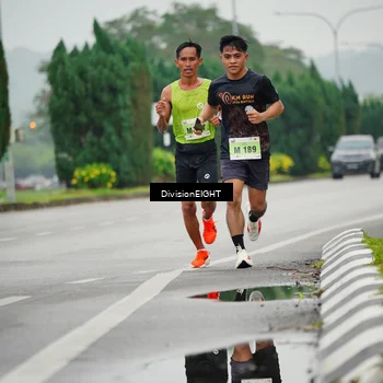 Runner Photo 8493004