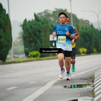 Runner Photo 8493070