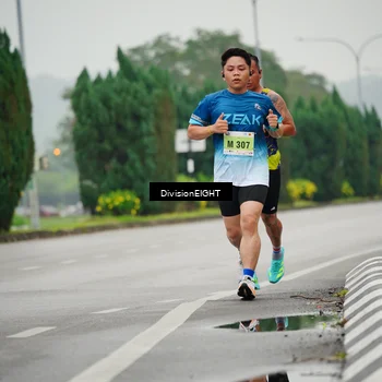 Runner Photo 8493078