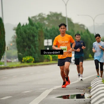 Runner Photo 8493270