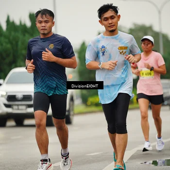 Runner Photo 8493415