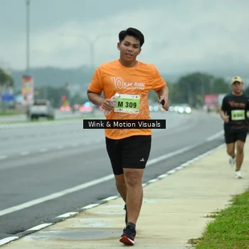 Runner Photo 8493624