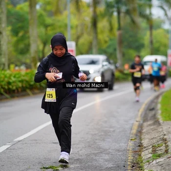 Runner Photo 8493676