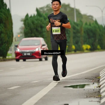 Runner Photo 8494070