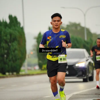 Runner Photo 8494215
