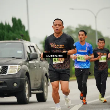 Runner Photo 8494243