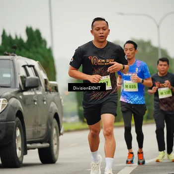 Runner Photo 8494251