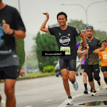 Runner Photo 8494401