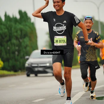 Runner Photo 8494424