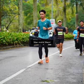 Runner Photo 8494698