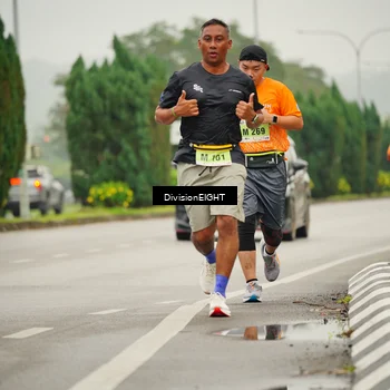 Runner Photo 8494704