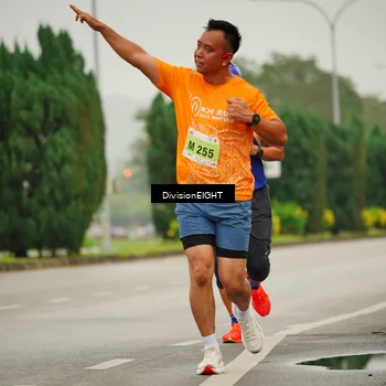 Runner Photo 8494752