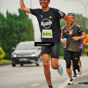 Runner Photo 8494756
