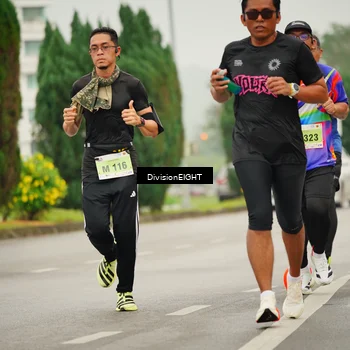 Runner Photo 8494918