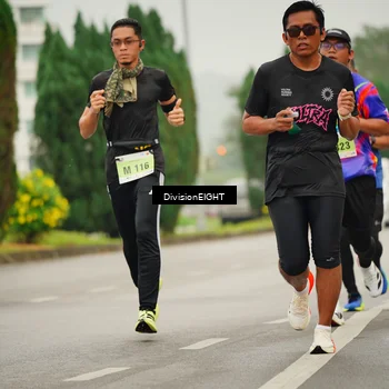 Runner Photo 8494952